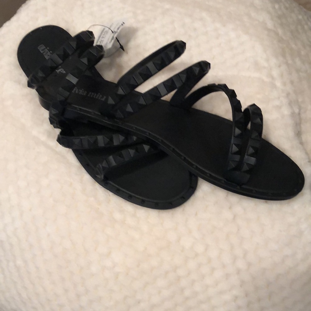 Fun flat sandals. - Picture 2 of 3
